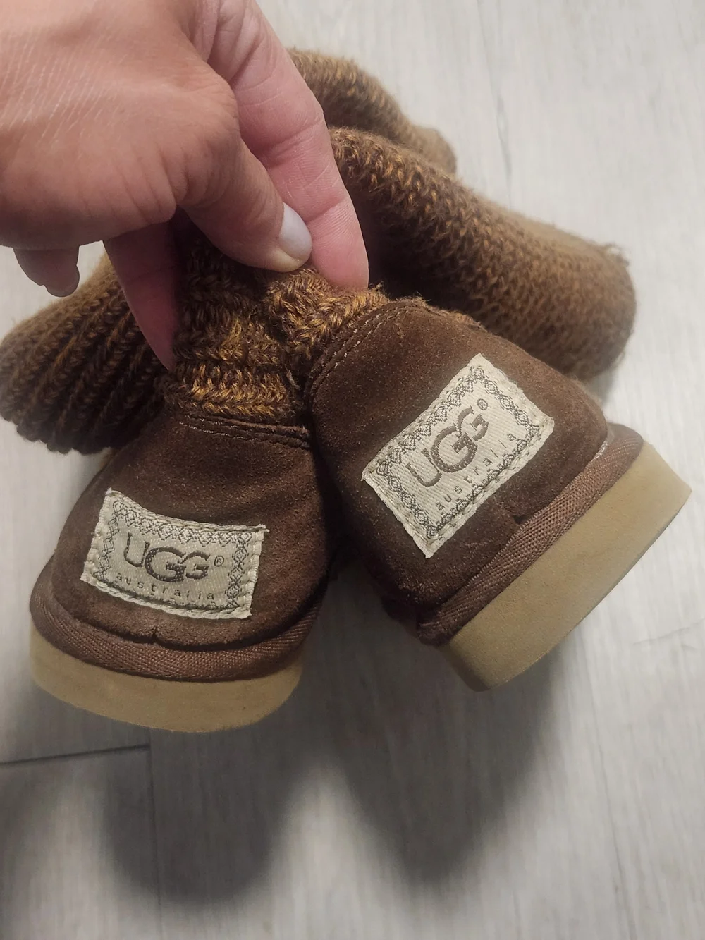 UGG Classic Cardy 3-Button Knit Boots Chestnut 6